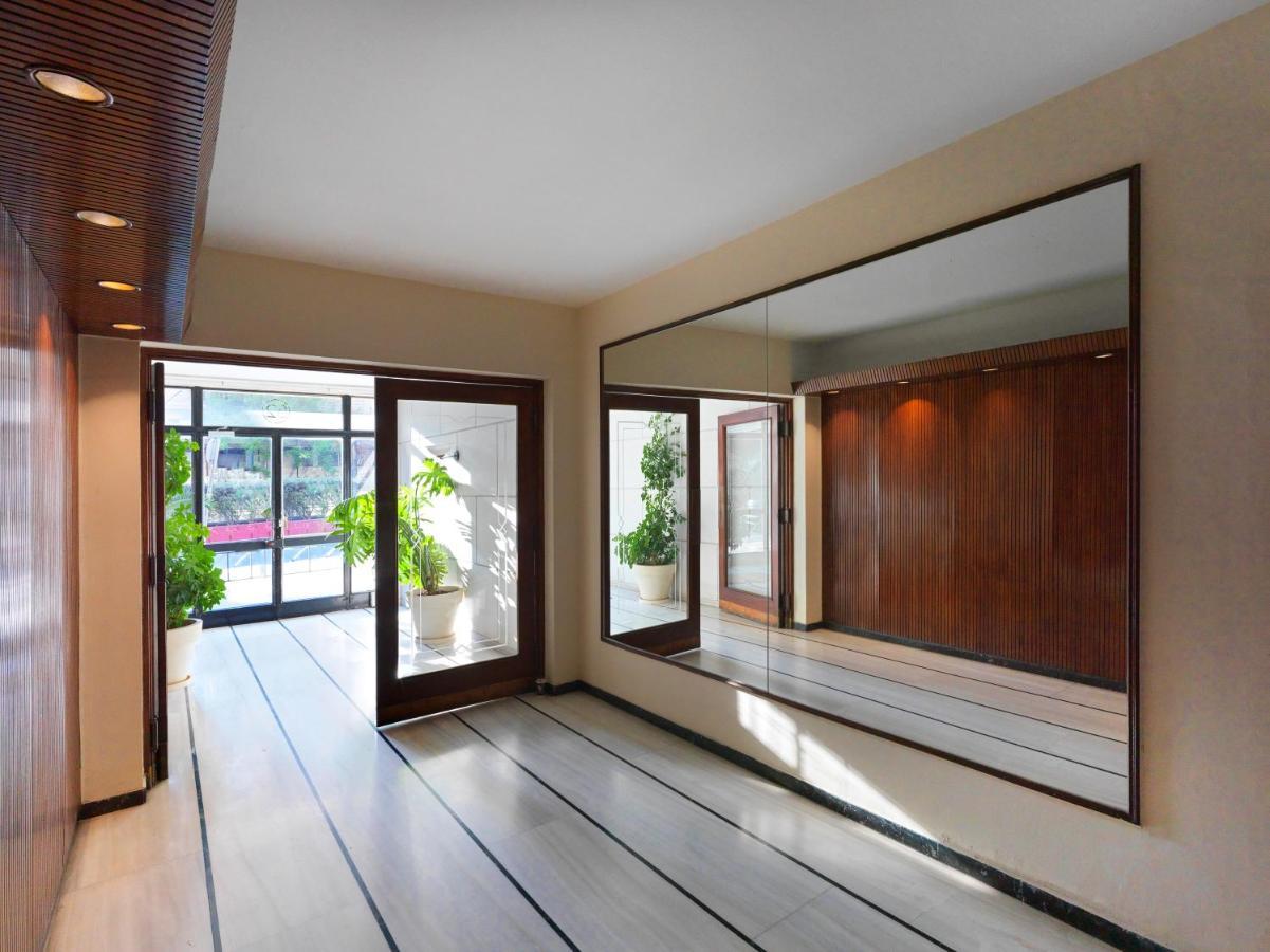 Gorgeous Center Apartment Афины Экстерьер фото